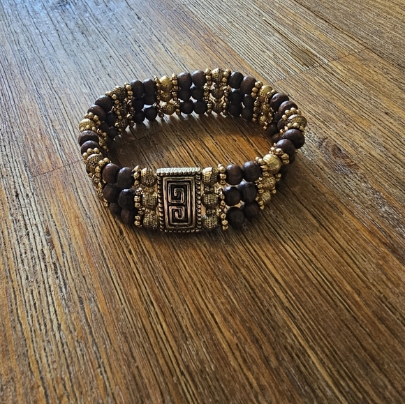 Vintage Gold Tone and Brown Wood 3 Strand Beaded 7 1/2 Inch Elastic Bracelet - Picture 2 of 5